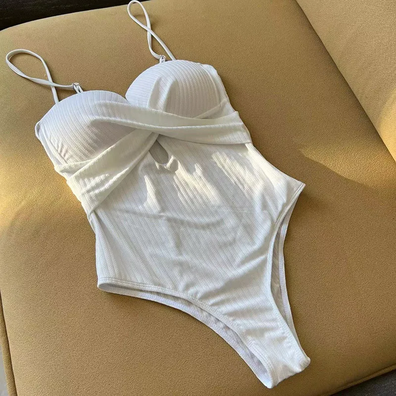 Sexy Black Sling Swimwear Women High Cut Hollow One Piece Swimsuit Backless White Bikinis Sleeveless Suit 2023 Summer New
Sexy Black Sling Swimwear Women High Cut Hollow One Piece Swimsuit Backless White Bikinis Sleeveless Suit 2023 Summer New