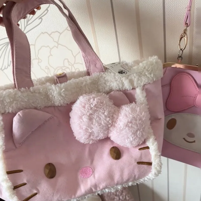 Sanrio Hello Kitty Embroidered Cute Lamb Plush Handbag Women's Winter Fashion Casual Tote Bag Korean Version Versatile Handbag
Sanrio Hello Kitty Embroidered Cute Lamb Plush Handbag Women's Winter Fashion Casual Tote Bag Korean Version Versatile Handbag