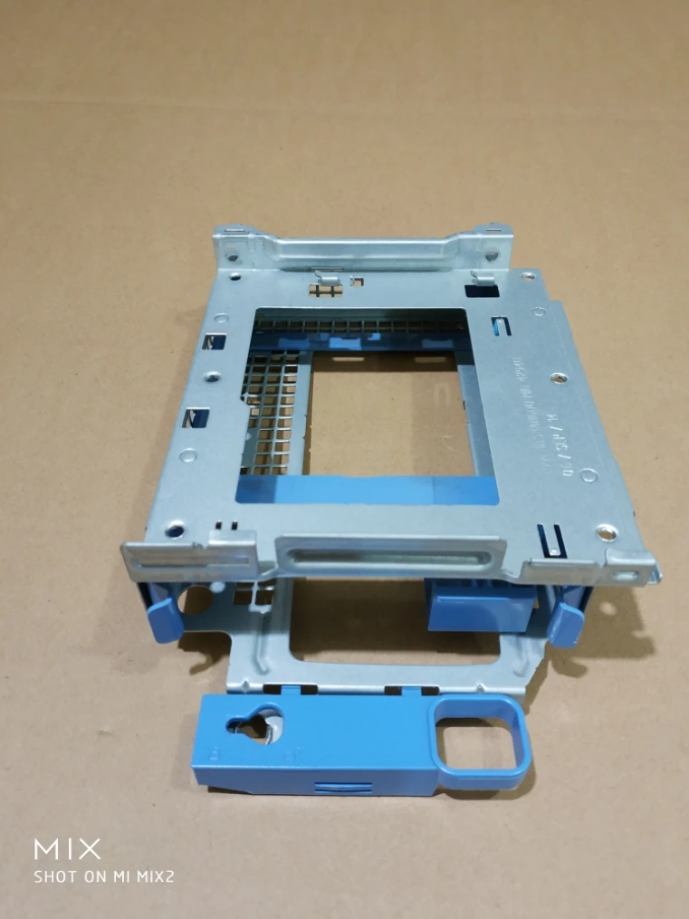 Для DELL 7010.390.9010.9020.790.3010.7020 железная стойка для жесткого диска SFF
Для DELL 7010.390.9010.9020.790.3010.7020 железная стойка для жесткого диска SFF