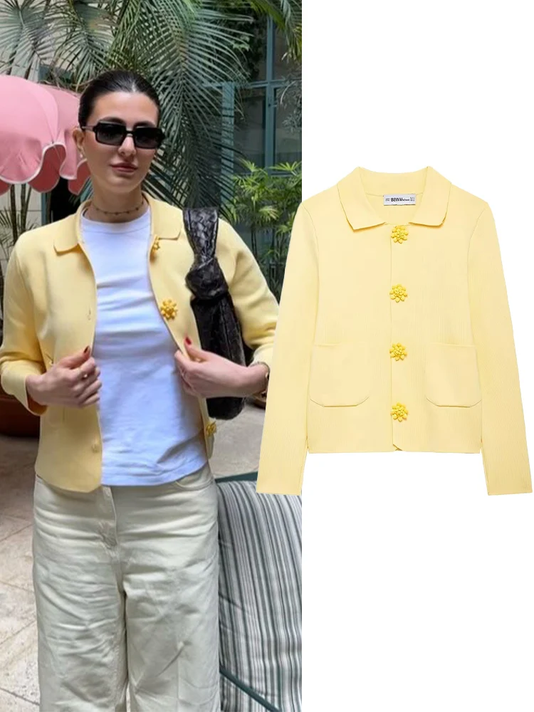 TRAFZA Women's Spring New Lapel Beaded Breasted Pin Coat Female Elegant Pocket Decoration Knitted Long Sleeve Cardigan Sweater
TRAFZA Women's Spring New Lapel Beaded Breasted Pin Coat Female Elegant Pocket Decoration Knitted Long Sleeve Cardigan Sweater