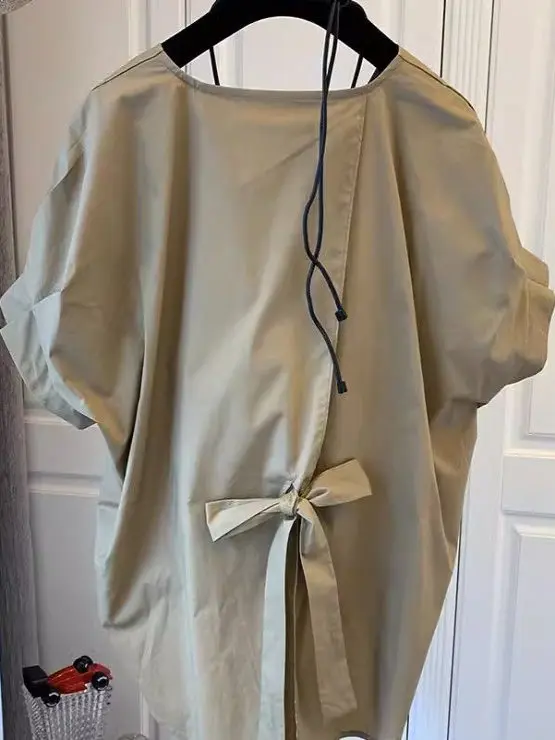 Стильная женская футболка на лето 2025: модный корейский топ с круглым вырезом, укороченный, больших размеров, подчеркивающий фигуру
Стильная женская футболка на лето 2025: модный корейский топ с круглым вырезом, укороченный, больших размеров, подчеркивающий фигуру