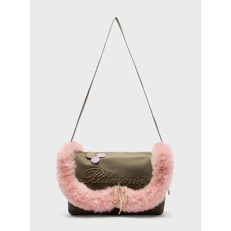 Большая сумка через плечо из хлопковой парусины с клапаном с отделкой из искусственного меха, приготовленными на булавках, новые зимние женские сумки с вышивкой буквами
Большая сумка через плечо из хлопковой парусины с клапаном с отделкой из искусственного меха, приготовленными на булавках, новые зимние женские сумки с вышивкой буквами