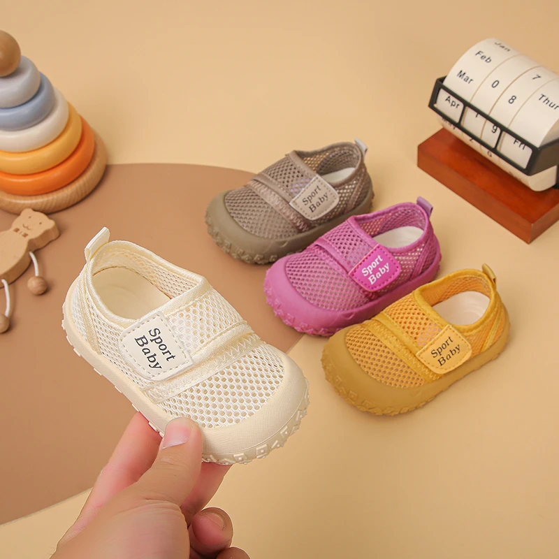Summer Children's Mesh Breathable Outdoor Casual Non-slip Sports Shoes 2026 New Hollow Thick-soled Comfortable Sports Shoes
Summer Children's Mesh Breathable Outdoor Casual Non-slip Sports Shoes 2026 New Hollow Thick-soled Comfortable Sports Shoes