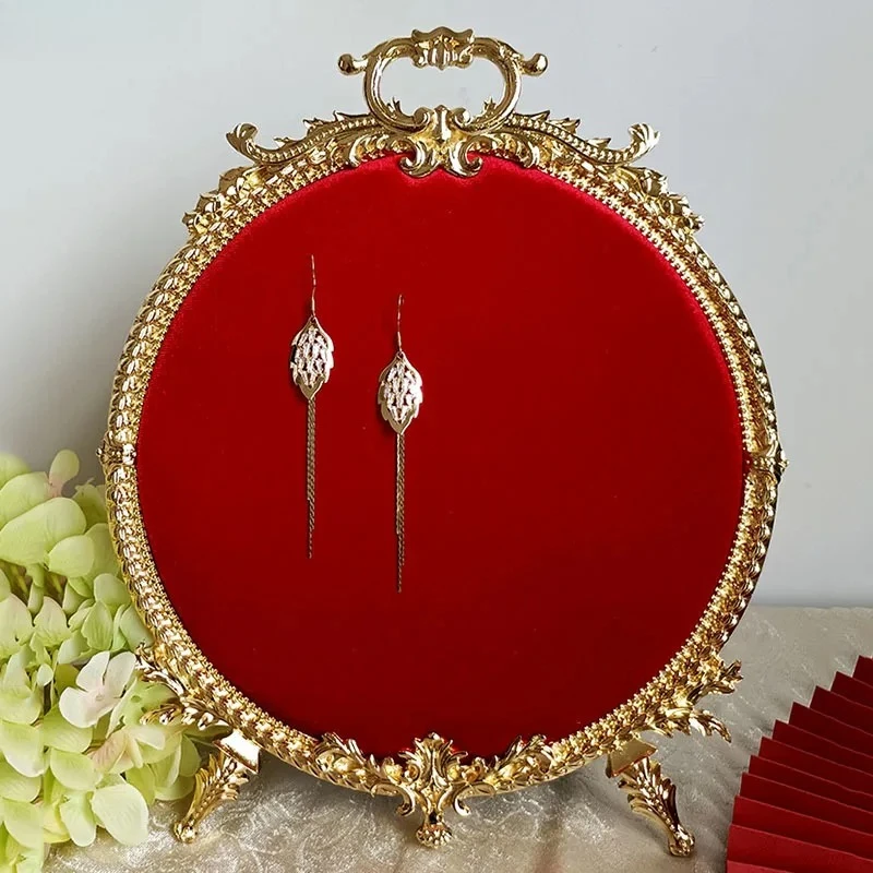 Vintage Golden Frame Decorative Shelves Necklace Stand Eardrop Earrings Hanging Board Dressing Table Jewelry Cosmetic Containers
Vintage Golden Frame Decorative Shelves Necklace Stand Eardrop Earrings Hanging Board Dressing Table Jewelry Cosmetic Containers