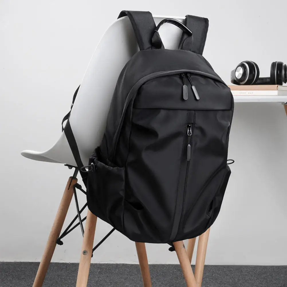 1Pcs Men Backpack Fashion Simple Lightweight Travel Backpack with USB Charging Port Laptop Compartment for Students Office
1Pcs Men Backpack Fashion Simple Lightweight Travel Backpack with USB Charging Port Laptop Compartment for Students Office