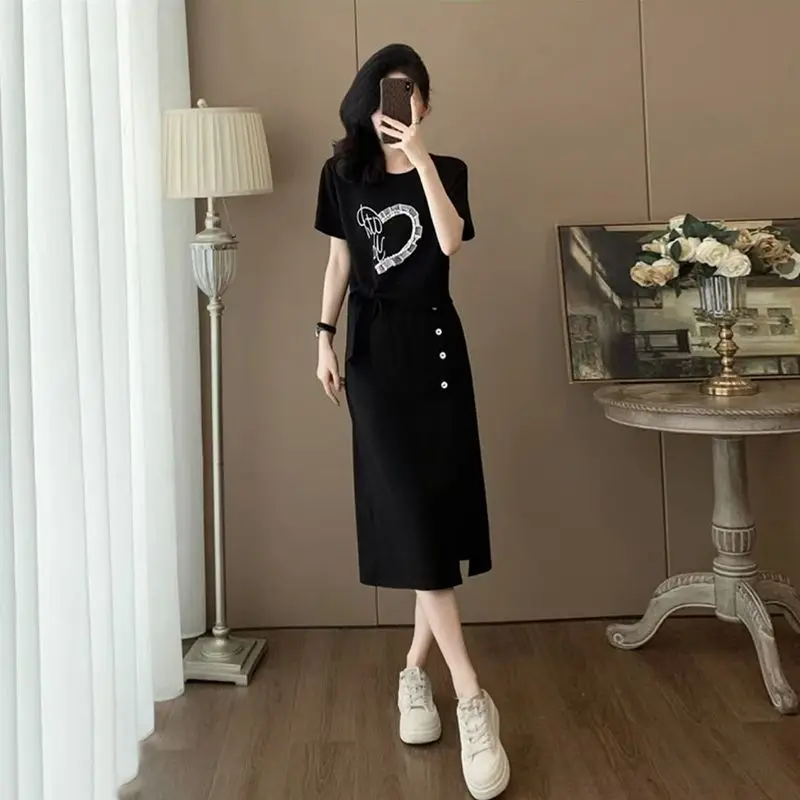 Chic Design Casual Sports Set Women Summer 2026 New Fashion Age-Defying Top Half-Skirt Two-Piece Set High Waist Knot
Chic Design Casual Sports Set Women Summer 2026 New Fashion Age-Defying Top Half-Skirt Two-Piece Set High Waist Knot