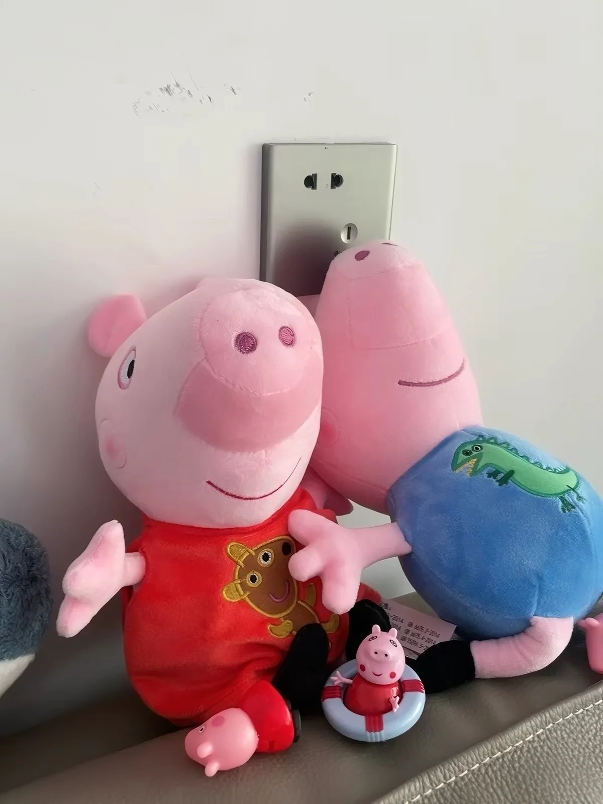 Plush Peppa Pig Doll George Eddie Bear Mr. Dinosaur Cartoon Character 19cm Stuffed Toy Doll Party Decoration Kids Christmas Gift
Plush Peppa Pig Doll George Eddie Bear Mr. Dinosaur Cartoon Character 19cm Stuffed Toy Doll Party Decoration Kids Christmas Gift