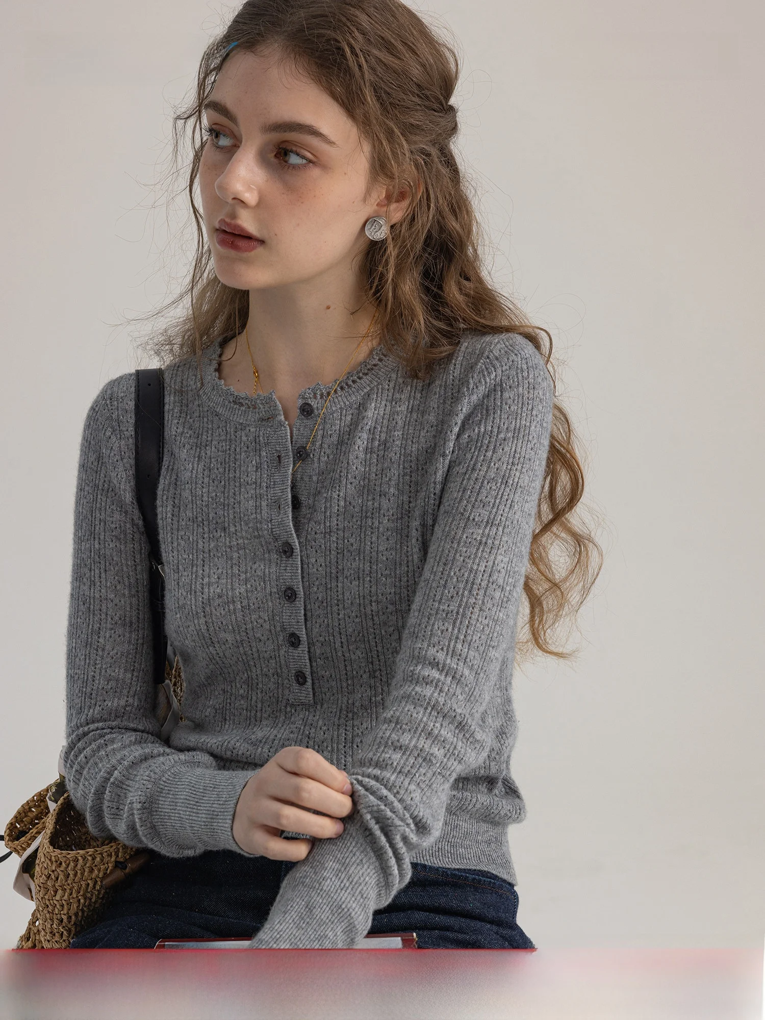 Шерстяной свитер ручной работы с открытой передней частью, вязаная текстура, вышивка, пряжа, ажурная полоска, дизайн, осенний комбинезон для поездок на работу
Шерстяной свитер ручной работы с открытой передней частью, вязаная текстура, вышивка, пряжа, ажурная полоска, дизайн, осенний комбинезон для поездок на работу