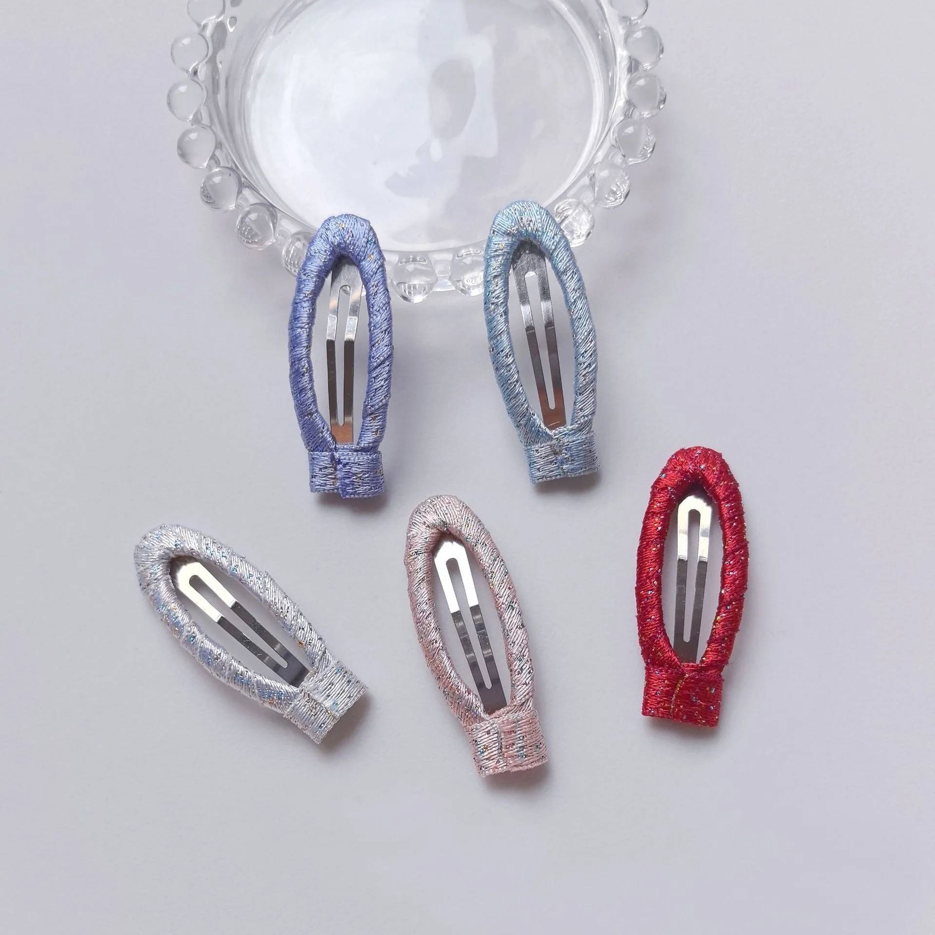 100 PCS/Lot, 5CM Sweet Ribbon Covered Hair Clips For Girls Waterdrop Shape BB Hairpin Barrettes Kids Headwear DIY Hair Accessory
100 PCS/Lot, 5CM Sweet Ribbon Covered Hair Clips For Girls Waterdrop Shape BB Hairpin Barrettes Kids Headwear DIY Hair Accessory