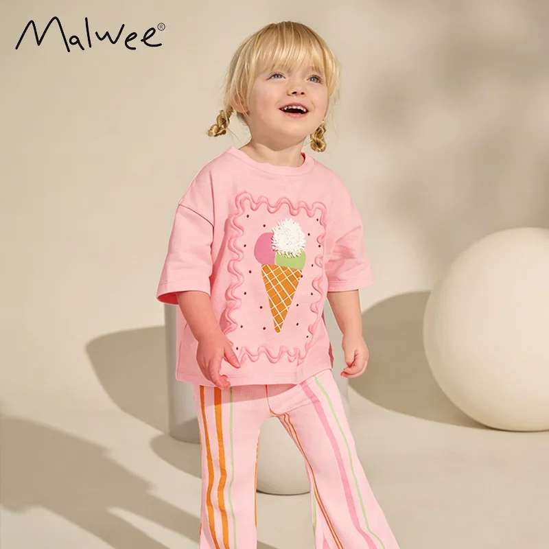 malweeGirls' summer outfit new styleTCute two-piece set for children: T-shirt and elastic-waist pants
malweeGirls' summer outfit new styleTCute two-piece set for children: T-shirt and elastic-waist pants