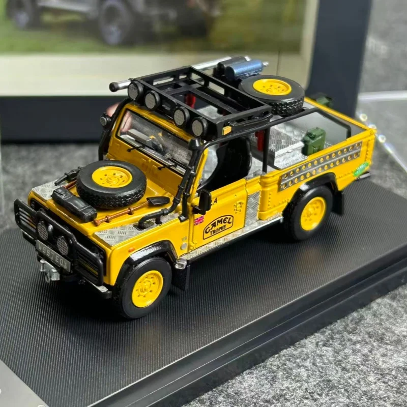SW 1:64 Defender Tomb Shadow mud-painted alloy car model
SW 1:64 Defender Tomb Shadow mud-painted alloy car model