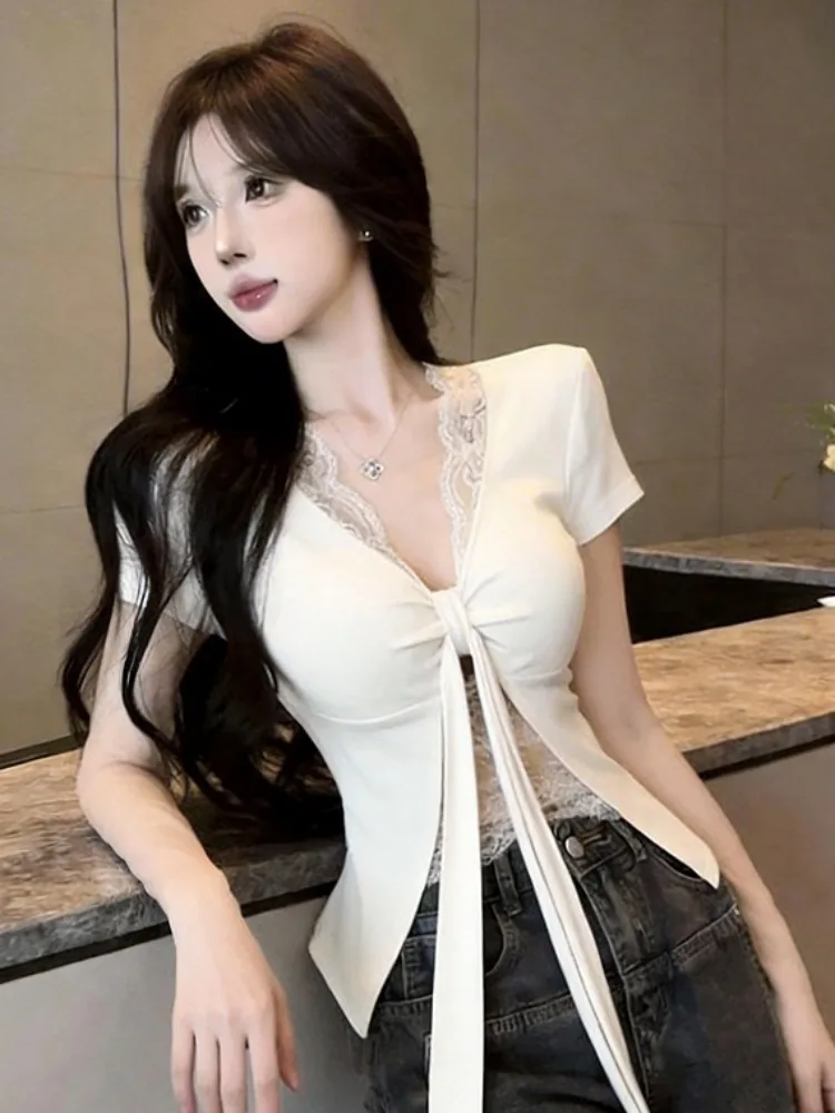 Pure Desire Style Women's Short Sleeve T-Shirt V-Neck Lace Trim Inner Wear Summer New Model with Chest Pad Slim Fit Top
Pure Desire Style Women's Short Sleeve T-Shirt V-Neck Lace Trim Inner Wear Summer New Model with Chest Pad Slim Fit Top