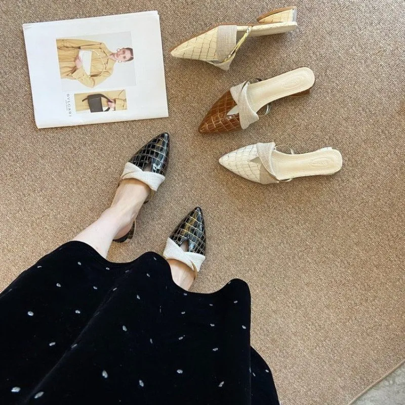 Женские тапочки со змеиным узором, новинка 2023 года, летние сандалии с закрытым носком, удобные модные повседневные уличные тапочки для поездок на работу 
Женские тапочки со змеиным узором, новинка 2023 года, летние сандалии с закрытым носком, удобные модные повседневные уличные тапочки для поездок на работу