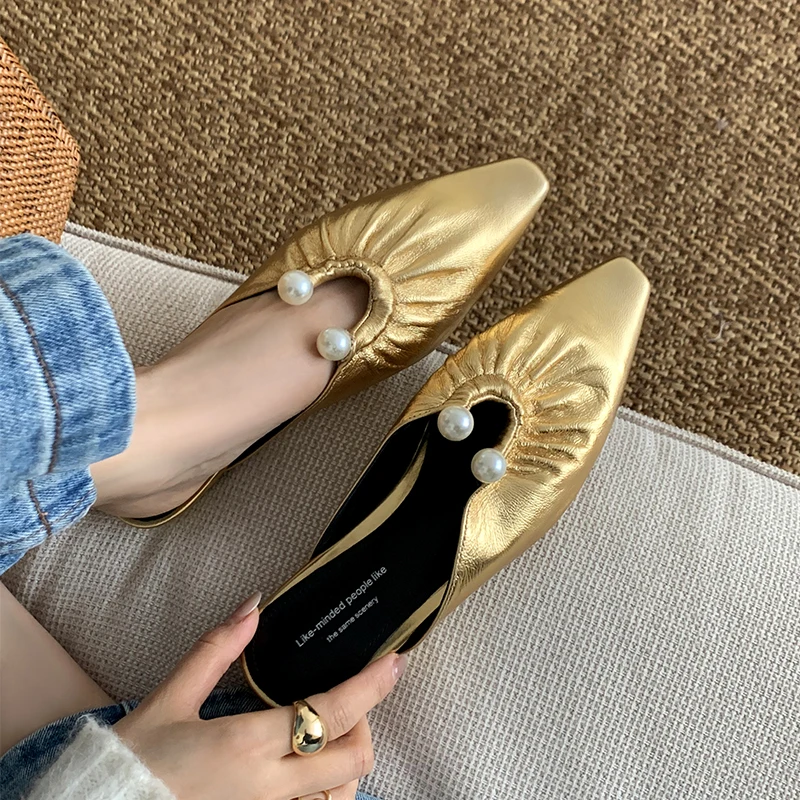 Design Fashion Genuine Leather Flat Shoes Women's Square Toe Pleated Pearls Decoration Mules Gold Silver Flats Slippers Sandals
Design Fashion Genuine Leather Flat Shoes Women's Square Toe Pleated Pearls Decoration Mules Gold Silver Flats Slippers Sandals