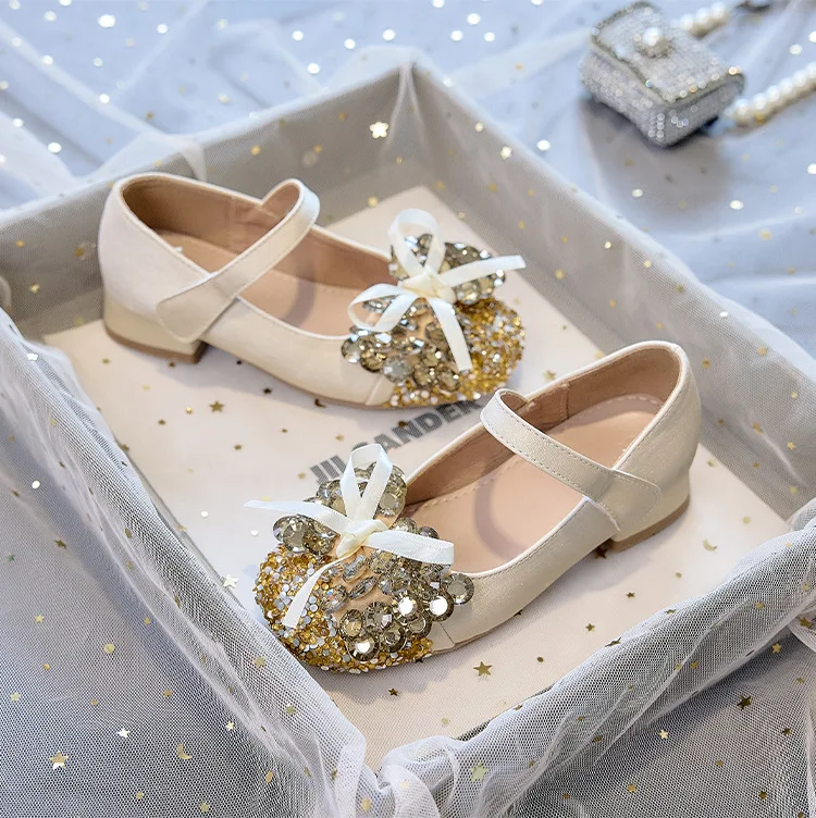 Girls Princess Heels 2026 Spring Autumn Dress Shoes Soft Sole Crystal Ballerina Flats for Girls Birthday Party
Girls Princess Heels 2026 Spring Autumn Dress Shoes Soft Sole Crystal Ballerina Flats for Girls Birthday Party