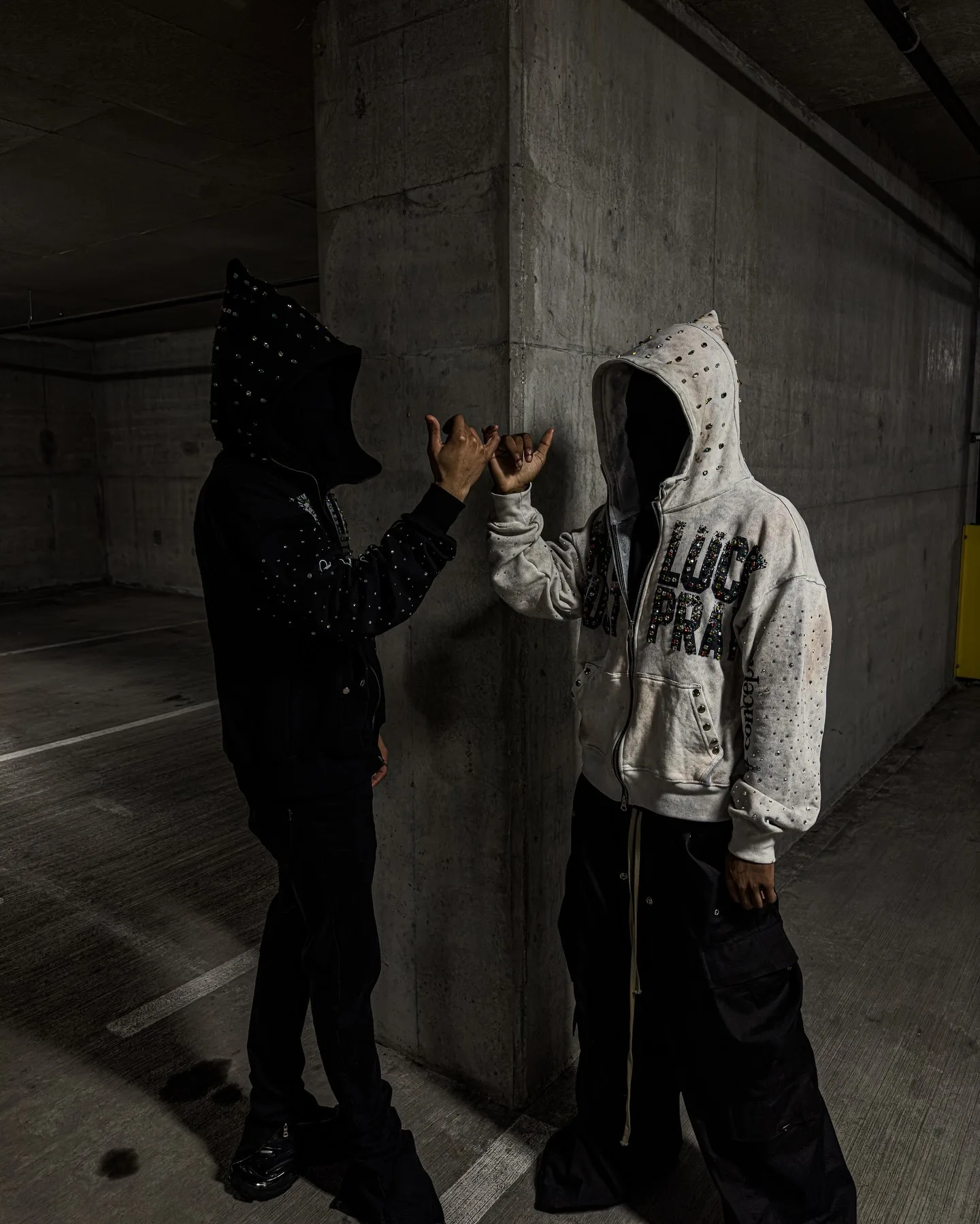 "Letter-print, rhinestone-decorated, versatile sweater cardigan, new fashion brand, fully-decorated popular sweater"
"Letter-print, rhinestone-decorated, versatile sweater cardigan, new fashion brand, fully-decorated popular sweater"