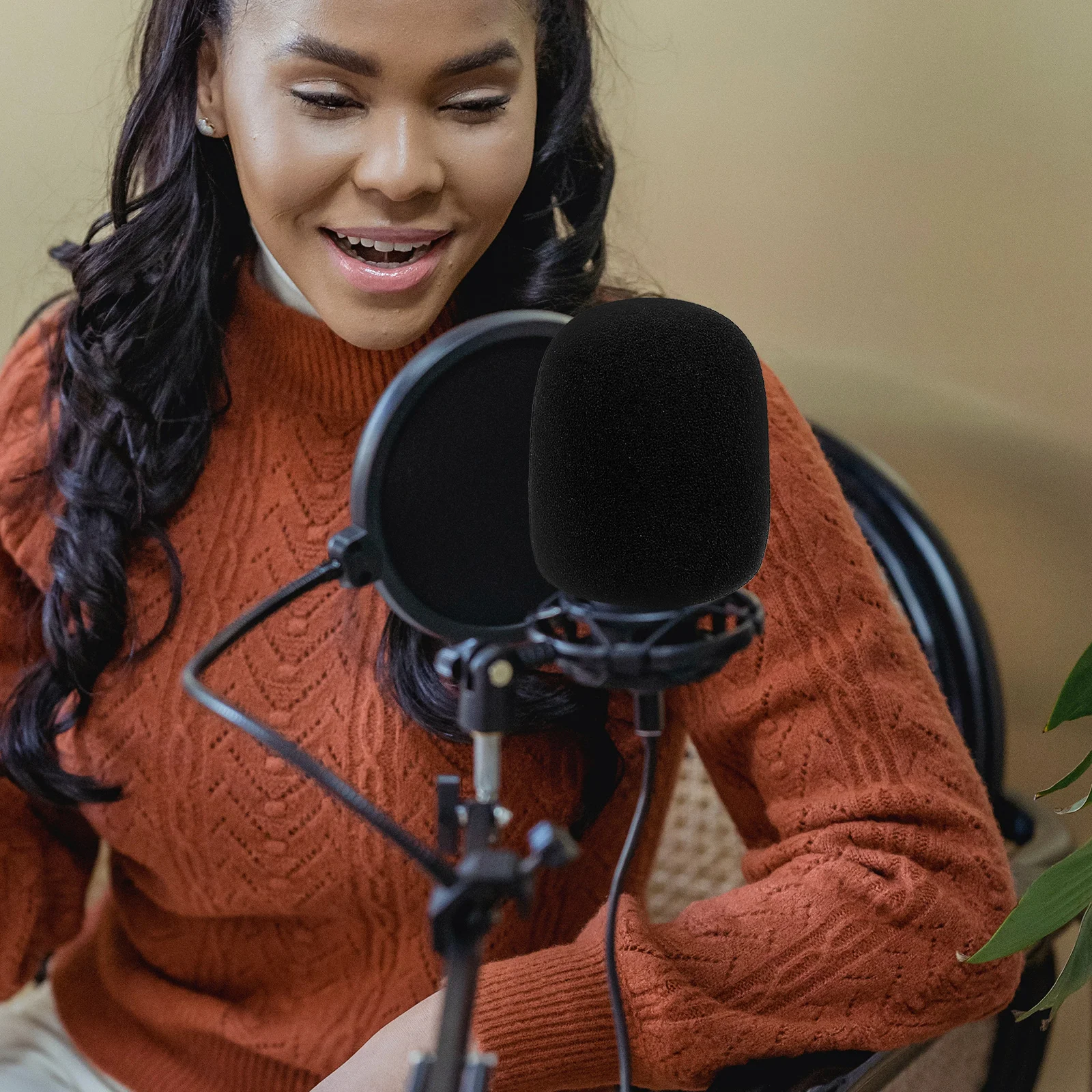 2Sets Mic Sponge Covers Universal Protective Sleeve Windproof Microphone Covers for Live Streaming Performance Ktv
2Sets Mic Sponge Covers Universal Protective Sleeve Windproof Microphone Covers for Live Streaming Performance Ktv