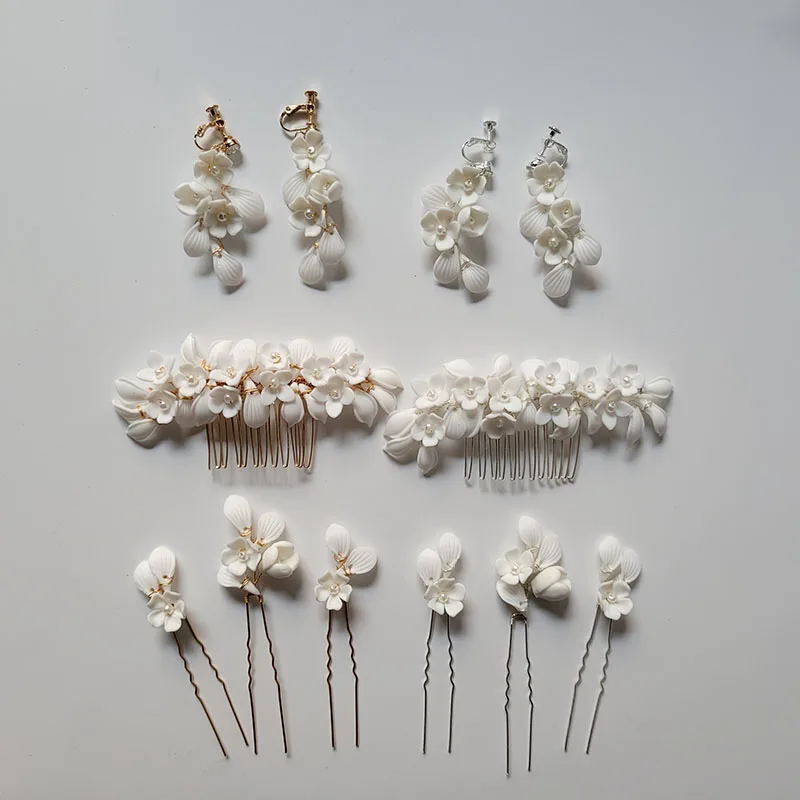 SLBRIDAL Handmade Crystal Rhinestone Pearls Ceramic Flower Bridal Hair Comb Wedding Hair Accessories Bridesmaids Women Jewelry
SLBRIDAL Handmade Crystal Rhinestone Pearls Ceramic Flower Bridal Hair Comb Wedding Hair Accessories Bridesmaids Women Jewelry
