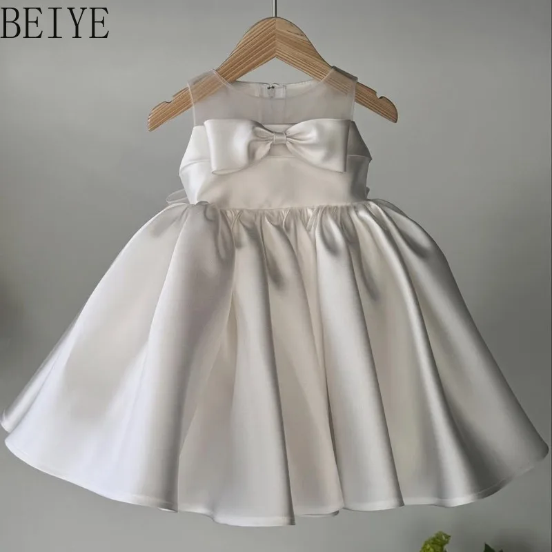 Satin Big Bow Girls White Wedding Dress Sleeveless Mesh Neck Kids Flower Girl Gown Children Birthday Party Formal Dresses
Satin Big Bow Girls White Wedding Dress Sleeveless Mesh Neck Kids Flower Girl Gown Children Birthday Party Formal Dresses