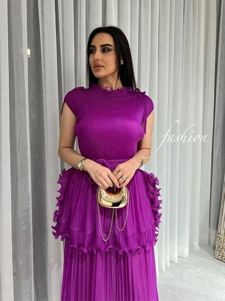 Pleated Women Elegant Dress Solid Color Round Neck Sleeveless Splicing Design Loose Large Fashion Casual Female Evening Dress
Pleated Women Elegant Dress Solid Color Round Neck Sleeveless Splicing Design Loose Large Fashion Casual Female Evening Dress