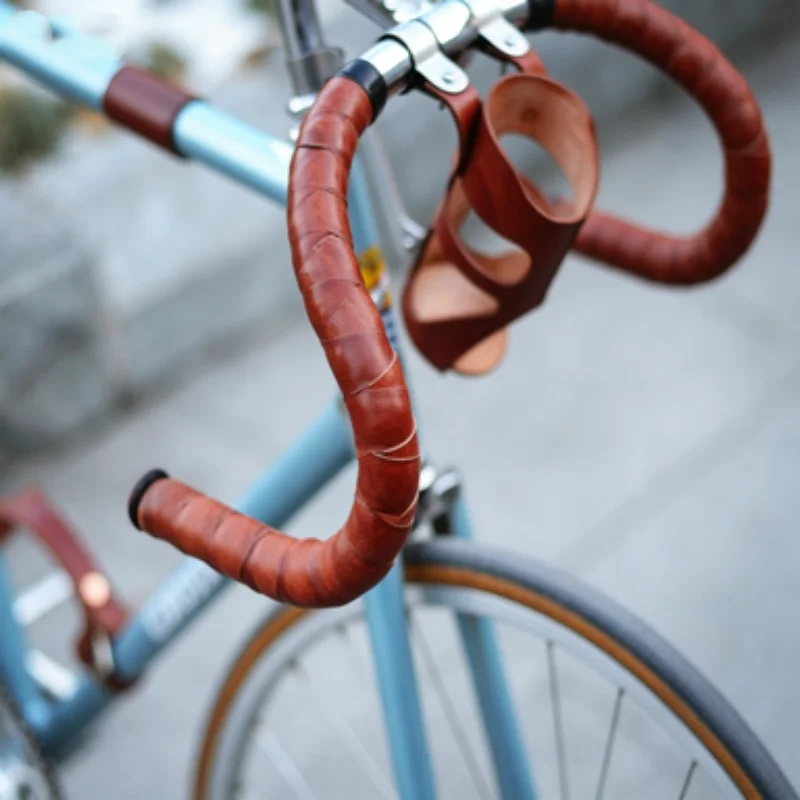 Road bike straps leather Folding bike bend handle tape leather bandage for brompton bend handle
Road bike straps leather Folding bike bend handle tape leather bandage for brompton bend handle