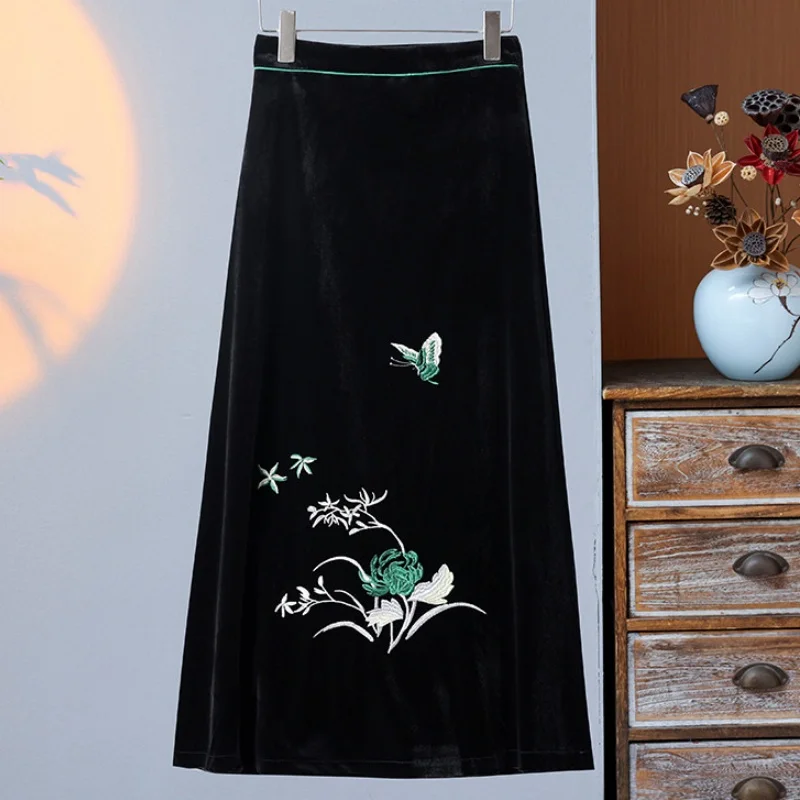 Chinese Style Embroidery Butterfly Skirt Spring Autumn High-end Flower Velvet Midi Skirt Fashion Black Slim Elegant Skirt
Chinese Style Embroidery Butterfly Skirt Spring Autumn High-end Flower Velvet Midi Skirt Fashion Black Slim Elegant Skirt