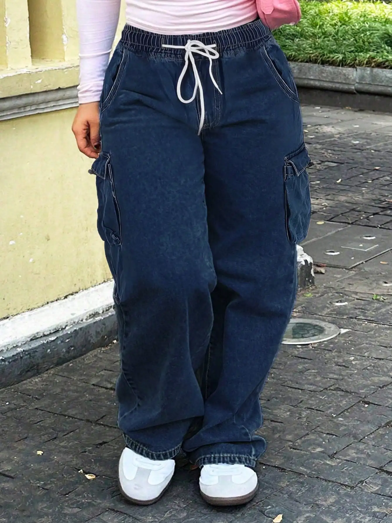 Женские широкие джинсы-карго с завязками на талии, повседневные свободные джинсовые брюки для ежедневной носки
Женские широкие джинсы-карго с завязками на талии, повседневные свободные джинсовые брюки для ежедневной носки