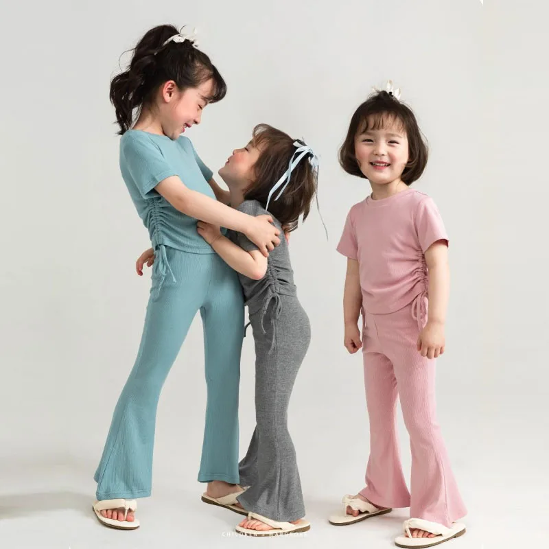 Girl's clothing set 2024 summer new sports shirt T-shirt+bell bottoms 1-8 year beibei fashion Korean version children's clothing
Girl's clothing set 2024 summer new sports shirt T-shirt+bell bottoms 1-8 year beibei fashion Korean version children's clothing