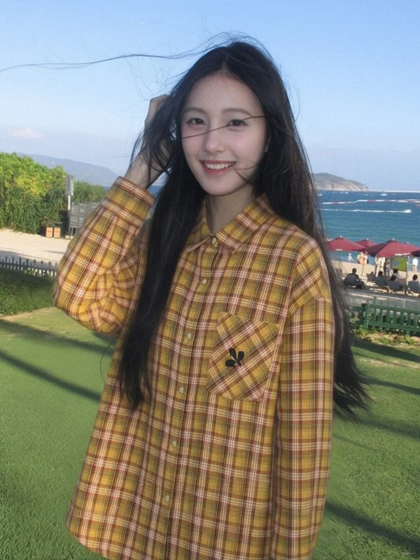 Американская клетчатая рубашка в стиле преппи для женщин, весенняя, свободного кроя, с отложным воротником, парные топы, дышащая одежда с длинными рукавами в университетском стиле
Американская клетчатая рубашка в стиле преппи для женщин, весенняя, свободного кроя, с отложным воротником, парные топы, дышащая одежда с длинными рукавами в университетском стиле