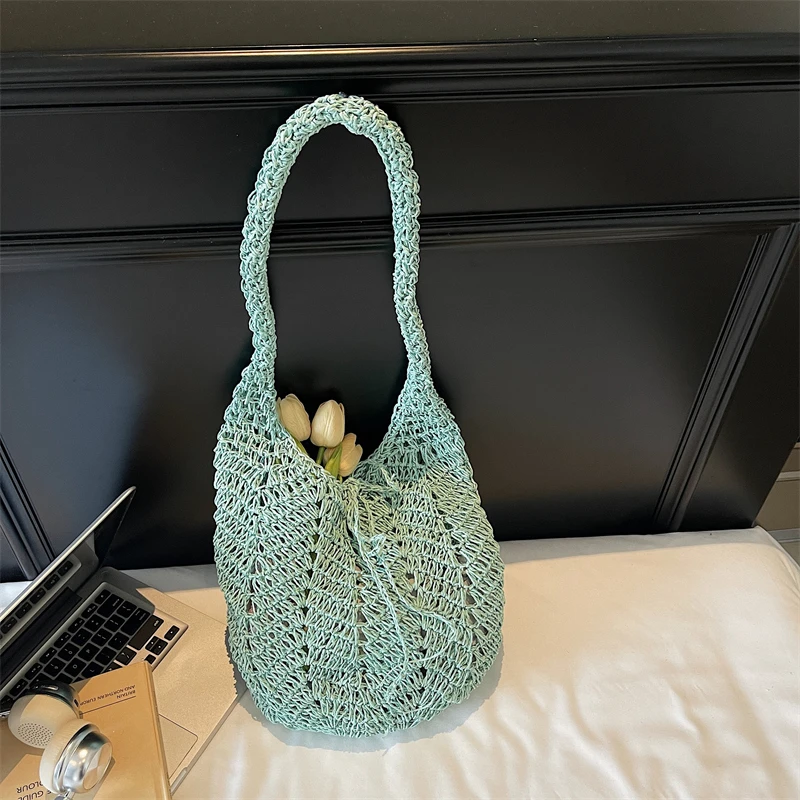 Лето 2025 года, незаменимые соломенные тканые сумки на плечо, однотонные стильные дизайнерские повседневные сумки-тоут большой вместимости для женщин
Лето 2025 года, незаменимые соломенные тканые сумки на плечо, однотонные стильные дизайнерские повседневные сумки-тоут большой вместимости для женщин