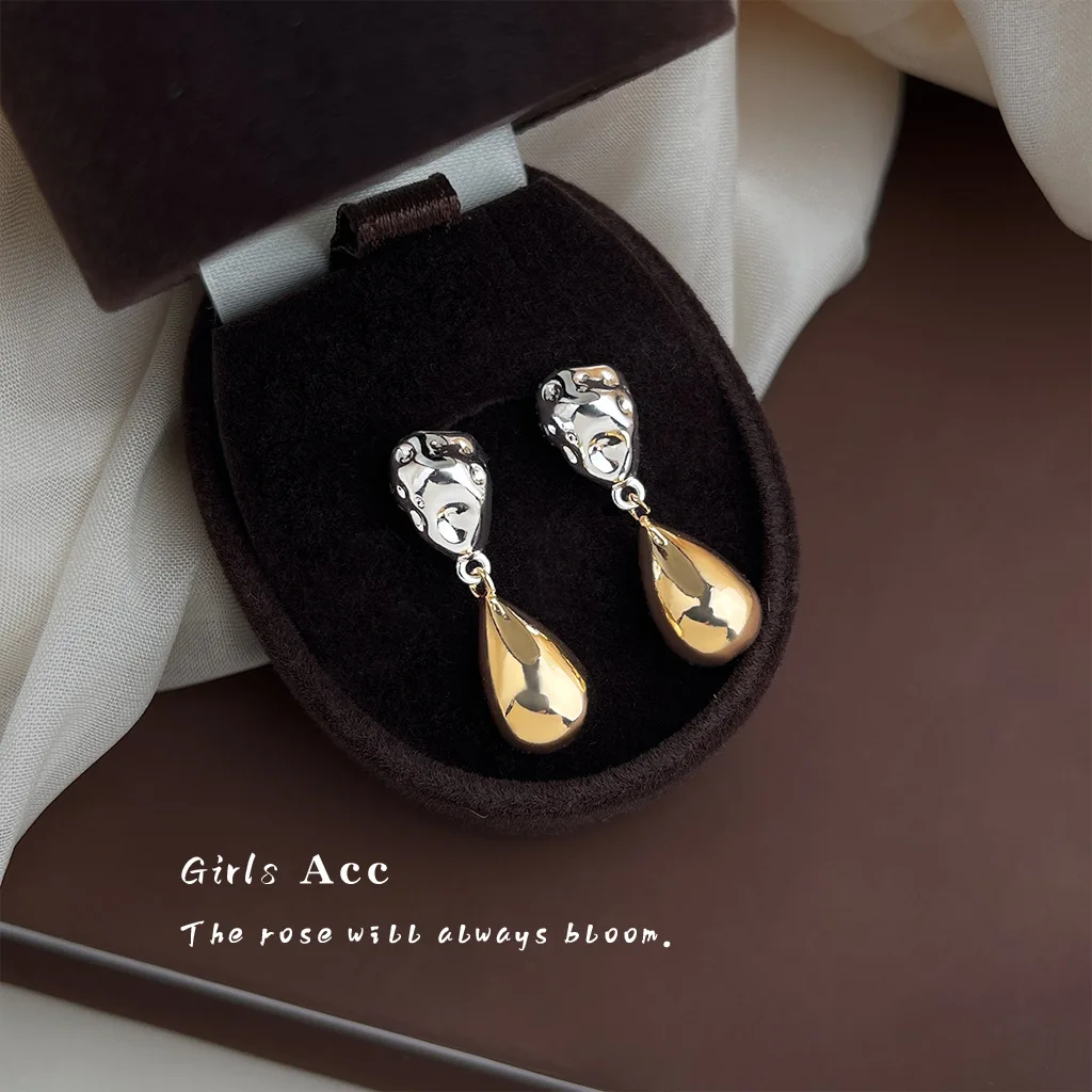 Two tone Electroplated Water Drop Earrings Personalized Minimalist Liquid Geometric Studs Niche Premium Women Dangle Earrings
Two tone Electroplated Water Drop Earrings Personalized Minimalist Liquid Geometric Studs Niche Premium Women Dangle Earrings