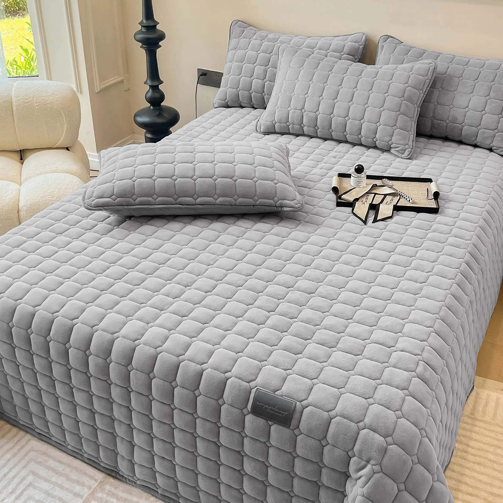 Комплект одеял King Size Milk Velvet Одеяло Роскошное уютное покрывало Покрывало Мягкое матовое пододеяльник на все сезоны
Комплект одеял King Size Milk Velvet Одеяло Роскошное уютное покрывало Покрывало Мягкое матовое пододеяльник на все сезоны