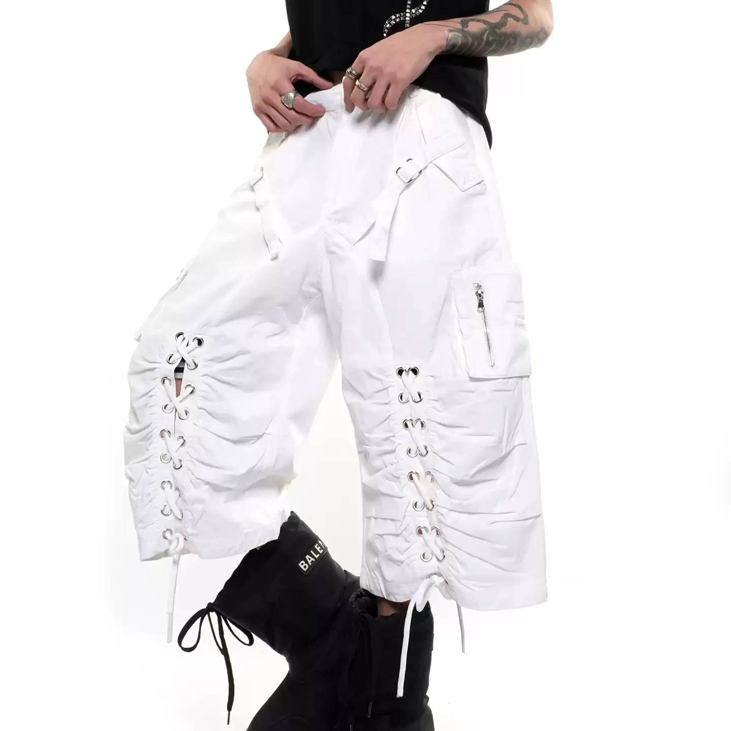 American Style Deconstruction Drawstring Bandage Pleated Design In Summer Cargo Shorts Unisex Loose Fashionable Casual Pants
American Style Deconstruction Drawstring Bandage Pleated Design In Summer Cargo Shorts Unisex Loose Fashionable Casual Pants