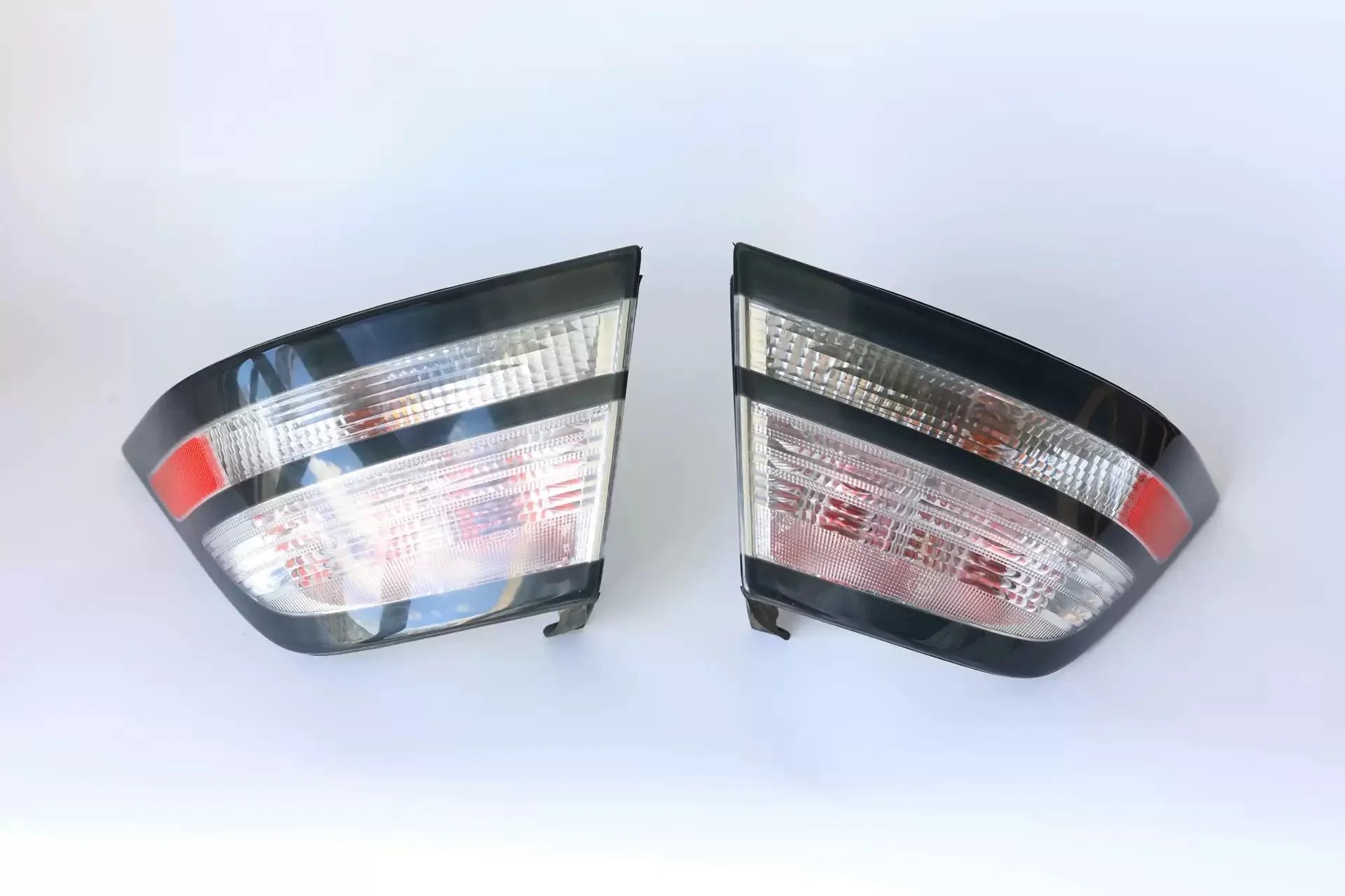 Car Tail Light Rear Brake Light Taillamp for SAAB 93 driving Reverse Lamp Warning Turn Signal
Car Tail Light Rear Brake Light Taillamp for SAAB 93 driving Reverse Lamp Warning Turn Signal