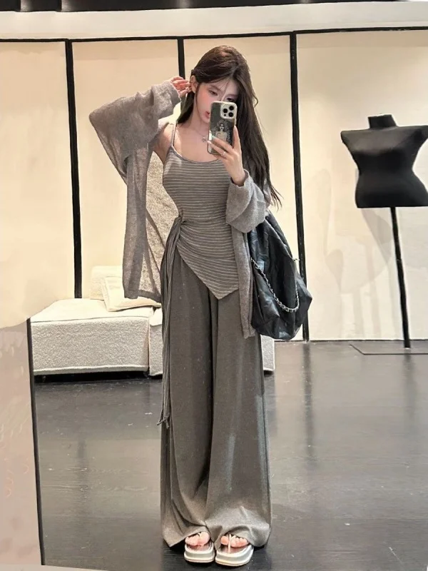 Korean Pure Desire Style Women's Summer Sunscreen Open Cardigan Irregular Strap Wide Leg Pants Three-Piece Set High Waist
Korean Pure Desire Style Women's Summer Sunscreen Open Cardigan Irregular Strap Wide Leg Pants Three-Piece Set High Waist