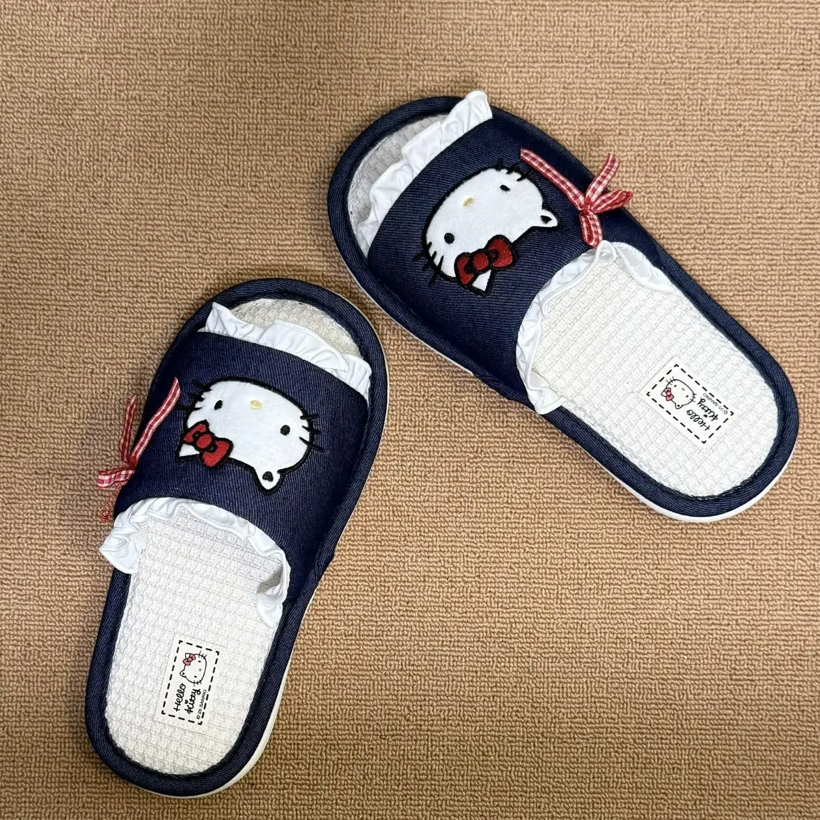 Новые тапочки из льняной ткани с милым котенком, дышащие нескользящие домашние сандалии, мягкая удобная летняя обувь
Новые тапочки из льняной ткани с милым котенком, дышащие нескользящие домашние сандалии, мягкая удобная летняя обувь