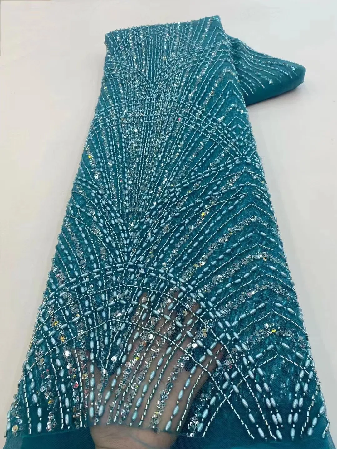 African Sequin Beaded Lace Fabric 2023 High quality sequence embroidery French Nigerian lace fabric for wedding sewing
African Sequin Beaded Lace Fabric 2023 High quality sequence embroidery French Nigerian lace fabric for wedding sewing