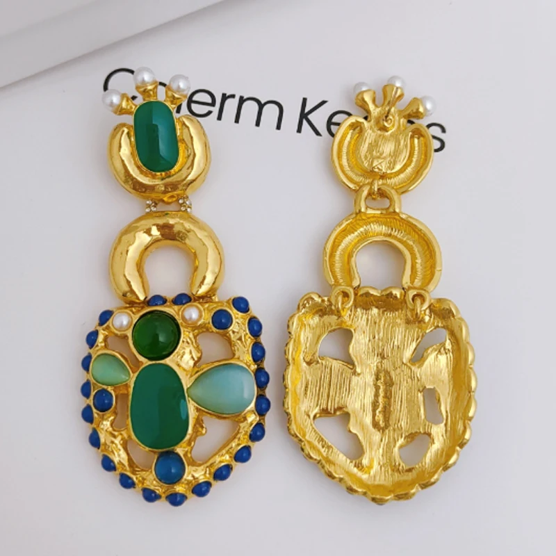 Bold Retro large dangle Earrings for women Gold Plated Fashion Statement Drop Earrings for Daily Wear party jewelry
Bold Retro large dangle Earrings for women Gold Plated Fashion Statement Drop Earrings for Daily Wear party jewelry