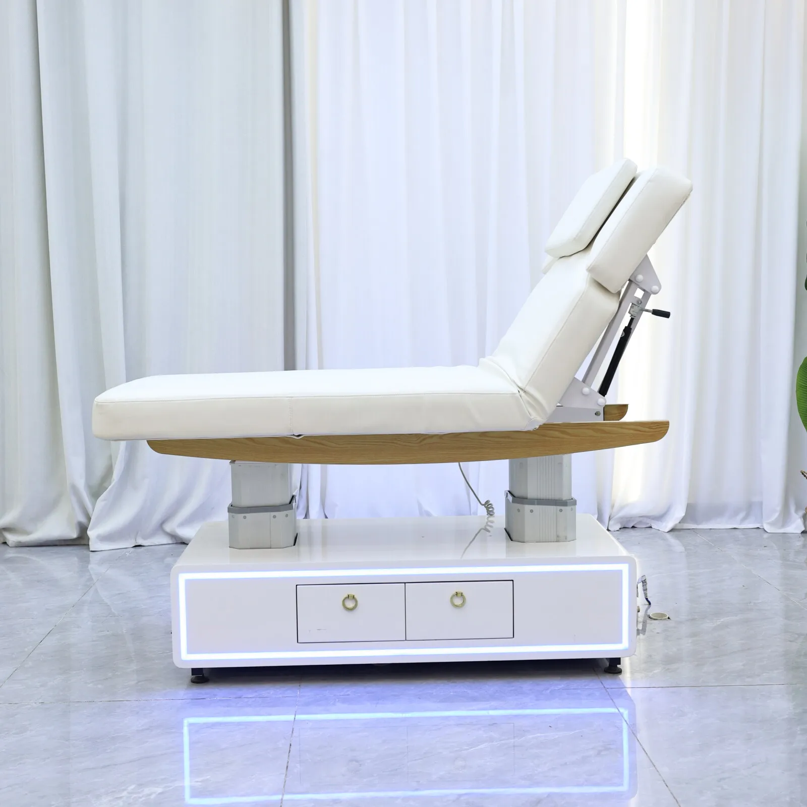Electric Lifting, White Beauty Care Bed, Facial Hydrotherapy Beds, Massage Table, Beauty Salon Store Commercial Furniture
Electric Lifting, White Beauty Care Bed, Facial Hydrotherapy Beds, Massage Table, Beauty Salon Store Commercial Furniture