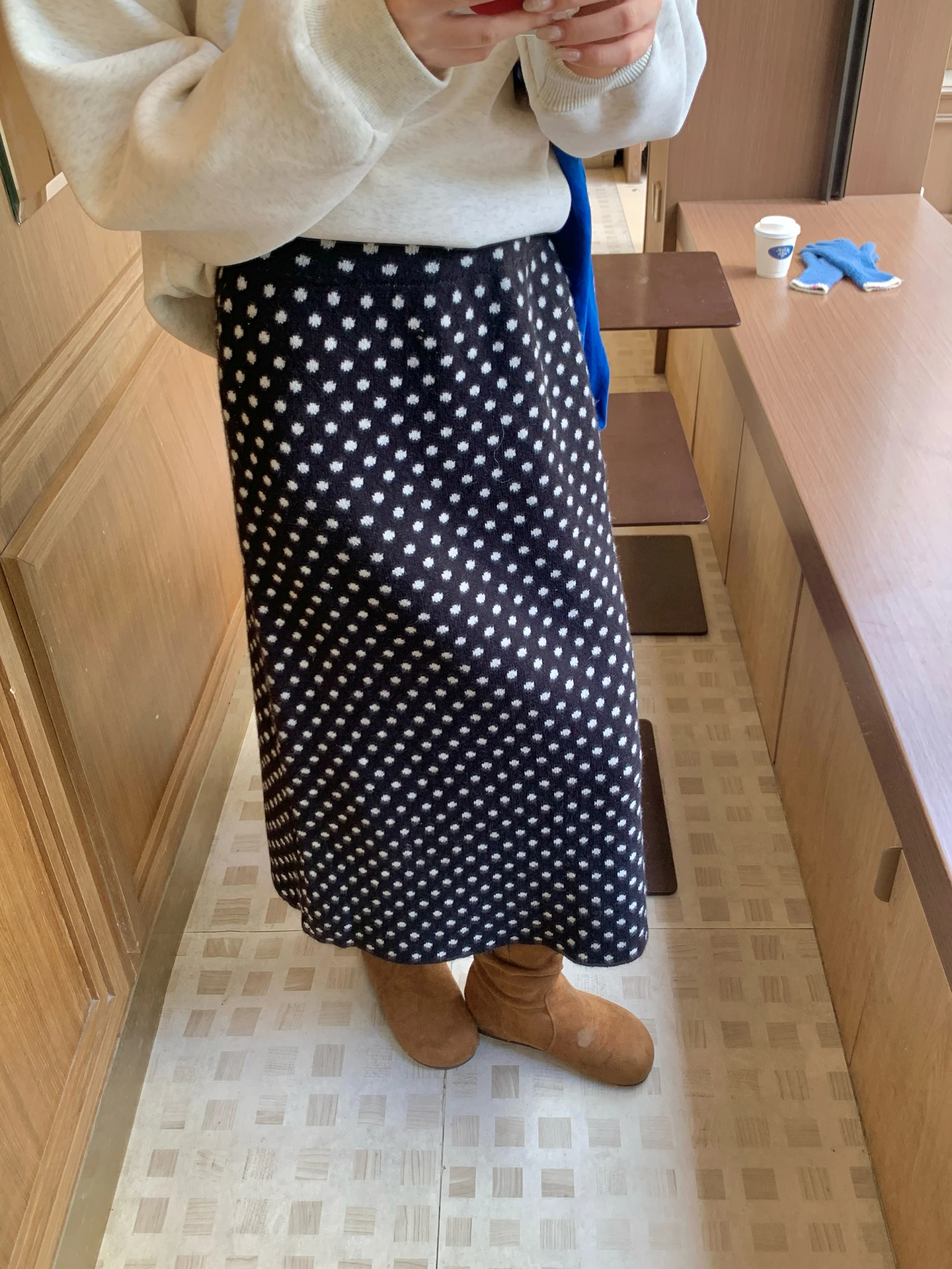Black Polka Dot Knitted Skirt Women's Loose Drapey Design Sensation Half-length Skirt Korean Style High Waist A-line Skirt
Black Polka Dot Knitted Skirt Women's Loose Drapey Design Sensation Half-length Skirt Korean Style High Waist A-line Skirt