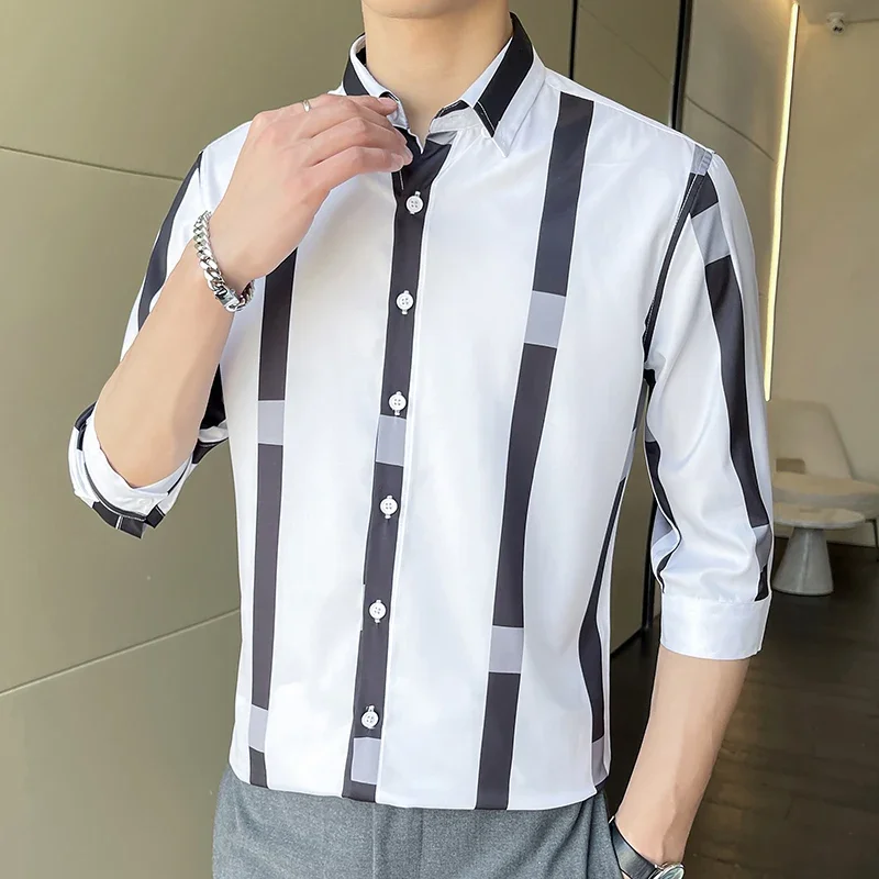 Men Fashion Striped 3/4 Sleeve Smooth Shirt Spring Summer Korean Clothing New Streetwear Casual Social Business Anti-Wrinkle Top
Men Fashion Striped 3/4 Sleeve Smooth Shirt Spring Summer Korean Clothing New Streetwear Casual Social Business Anti-Wrinkle Top
