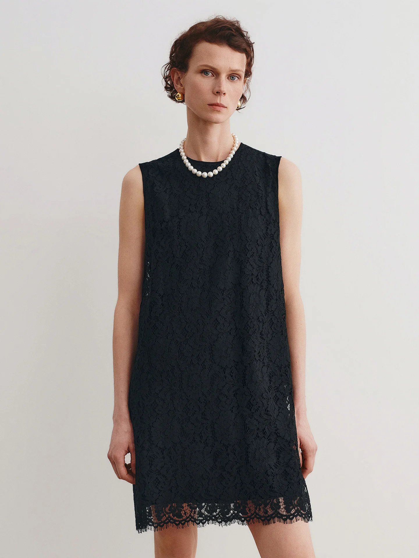 Elegant Knitted Lace Dress Sleeveless H-Shape round Neck Gown Comfortable Breathable Spring Summer Women's Fashion Dress
Elegant Knitted Lace Dress Sleeveless H-Shape round Neck Gown Comfortable Breathable Spring Summer Women's Fashion Dress