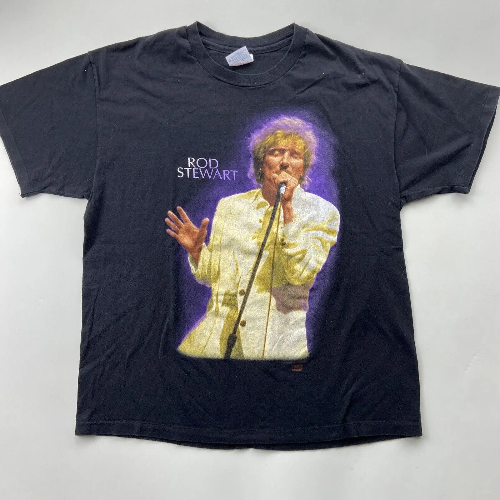 Винтажная футболка 1993 со стразами, размер Xl 
Винтажная футболка 1993 со стразами, размер Xl