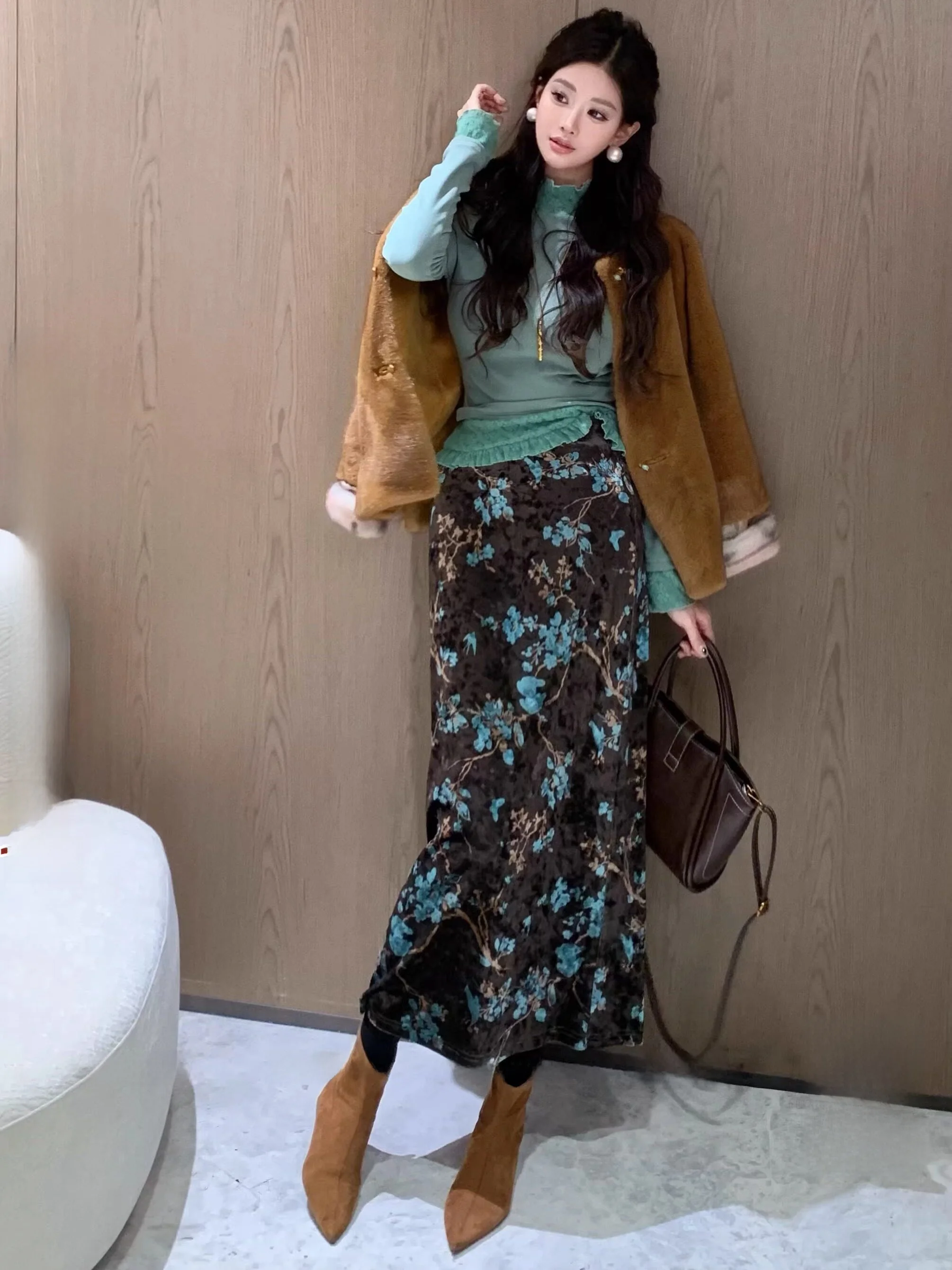 Уникальная весенняя цветочная юбка из полиэстера с эластичными волокнами для женщин: новая, легкая, роскошная, комфортная
Уникальная весенняя цветочная юбка из полиэстера с эластичными волокнами для женщин: новая, легкая, роскошная, комфортная