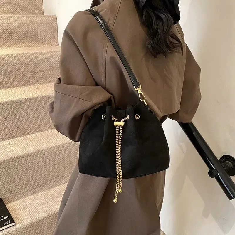 Soft Simple Commuting Crossbody Bags Faux Suede Sewing 2025 Hot Sale Bags for WomenThread Solid Color String Women's Handbags
Soft Simple Commuting Crossbody Bags Faux Suede Sewing 2025 Hot Sale Bags for WomenThread Solid Color String Women's Handbags