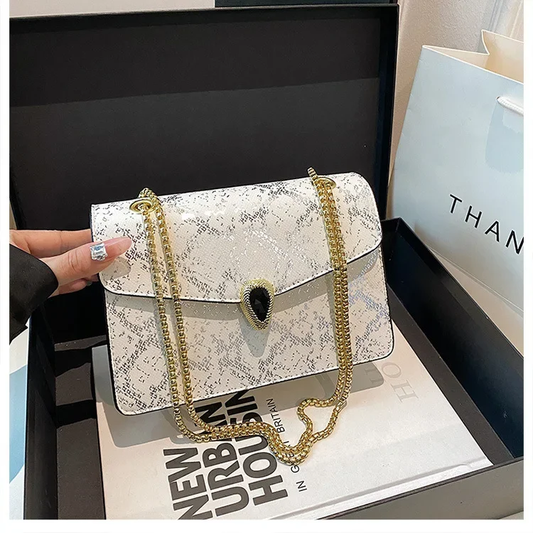 2025 New Python Print Mini Square Bag Luxury Chain Strap Crossbody Shoulder Purse for Women Trendy Retro Fashion
2025 New Python Print Mini Square Bag Luxury Chain Strap Crossbody Shoulder Purse for Women Trendy Retro Fashion