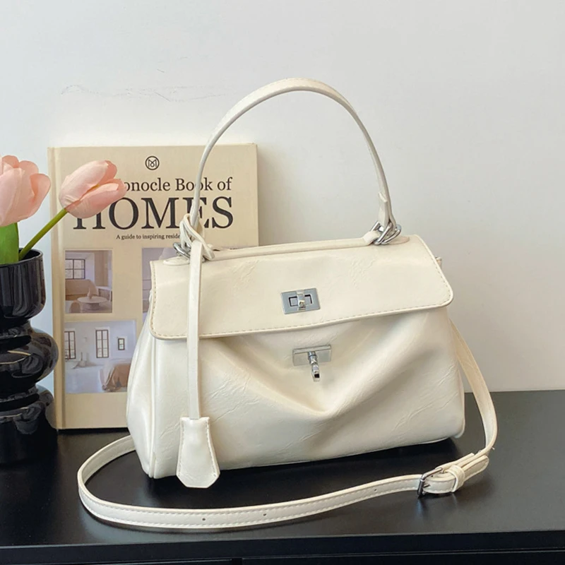 Fashionable All-match Messenger Bags High-quality Leather Handbag Simple Solid Color Bucket Bags Casual Temperament Women's Bags
Fashionable All-match Messenger Bags High-quality Leather Handbag Simple Solid Color Bucket Bags Casual Temperament Women's Bags