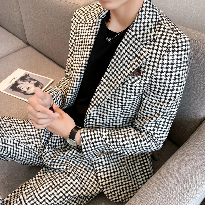 Vintage Plaid British Style Blazers For Mens Slim Fit Houndstooth Retro Gentleman Elegant Mens Jackets Khaki Korean Stylish Suit
Vintage Plaid British Style Blazers For Mens Slim Fit Houndstooth Retro Gentleman Elegant Mens Jackets Khaki Korean Stylish Suit