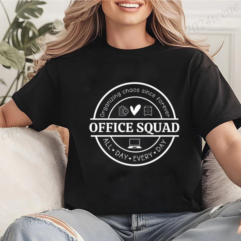 Office Squad Print Женская и мужская летняя футболка Забавные топы Y2K Футболка School Secretary Coworker 90-х Повседневная одежда Рубашки офисной команды
Office Squad Print Женская и мужская летняя футболка Забавные топы Y2K Футболка School Secretary Coworker 90-х Повседневная одежда Рубашки офисной команды