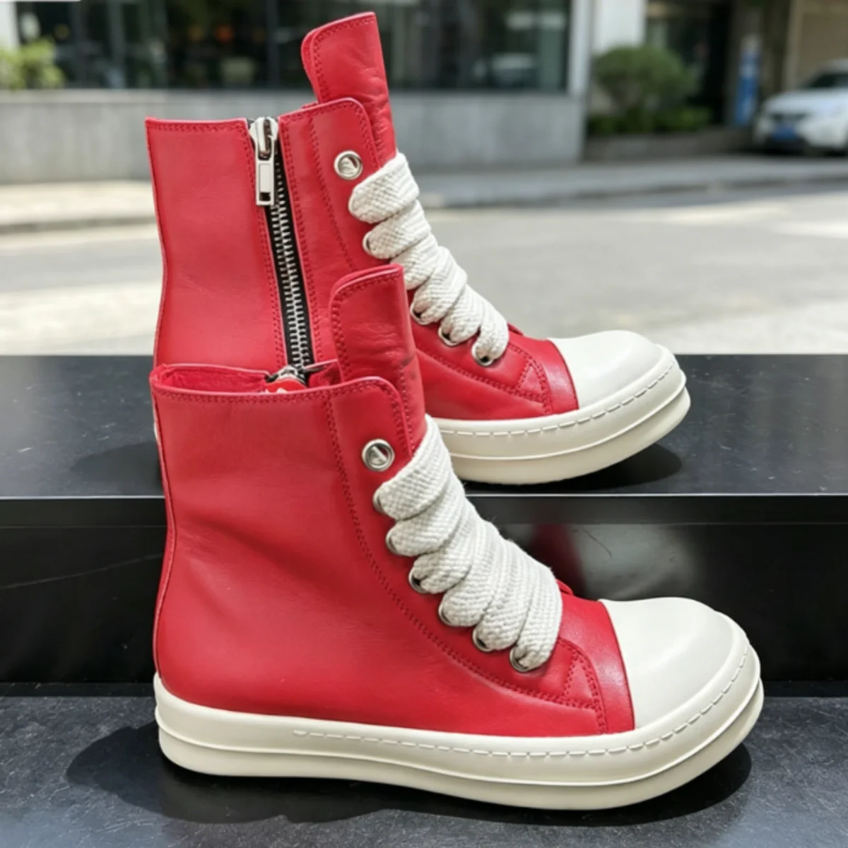 Brand Men Shoes Casual Sneaker Red Leather Jumbo Shoelace Flat High Top Shoe Ankle Boots Women Luxury Designer Sneakers
Brand Men Shoes Casual Sneaker Red Leather Jumbo Shoelace Flat High Top Shoe Ankle Boots Women Luxury Designer Sneakers